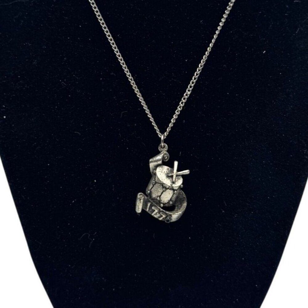 Silver 1776 Drum Pendant Necklace Patriotic Design Chain Lobster Claw Closure